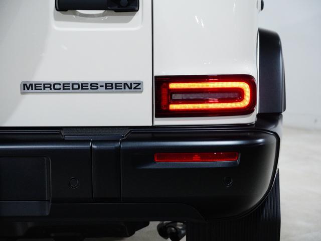 Gクラス G450d ED ストロンガー ザン ザ1980s EDストロンガーザンTHE1980S 国内25台限定 プロフェッショナルラインエクステリア MANUFAKTURナイトブラックFフェイス 専用インテリア 18インチAW スペアカバー 限定専用カラー(7枚目)