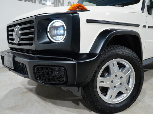 Gクラス G450d ED ストロンガー ザン ザ1980s EDストロンガーザンTHE1980S 国内25台限定 プロフェッショナルラインエクステリア MANUFAKTURナイトブラックFフェイス 専用インテリア 18インチAW スペアカバー 限定専用カラー(10枚目)