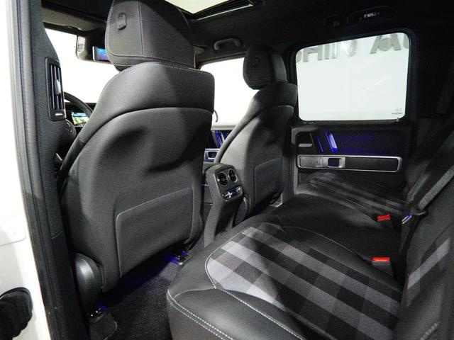 Gクラス G450d ED ストロンガー ザン ザ1980s EDストロンガーザンTHE1980S 国内25台限定 プロフェッショナルラインエクステリア MANUFAKTURナイトブラックFフェイス 専用インテリア 18インチAW スペアカバー 限定専用カラー(27枚目)