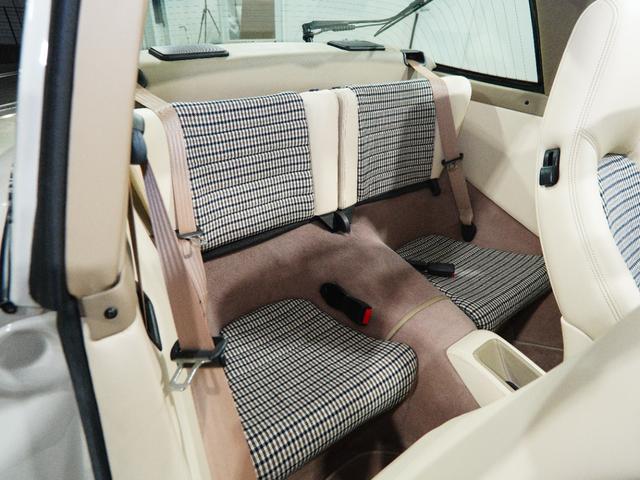 911 911カレラ2 タルガ 前席パワーシート シートヒーター パワーウィンドウ カスタマイズインテリア 4AT ポルシェクラッシック サーティフィケイト認定書付き(2025.6.15ポルシェディーラー)(20枚目)