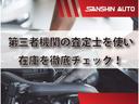 納車前に自社工場にて入念に納車前整備を施します。プレミアム輸入車専門店ならではのノウハウで、消耗品の交換はもちろん、その車種の弱点を押さえた整備も好評です。
