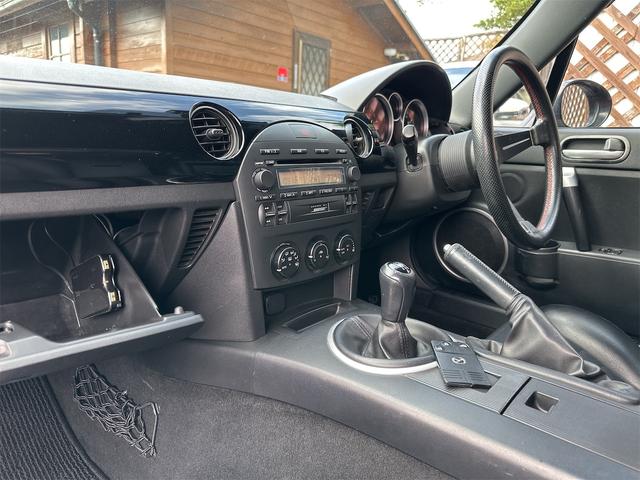 ロードスター RS F6速・禁煙車・RSアイザワマフラー・社外ステンレスエキマニ・クスコ車高調・RAYS17AW・クスコタワーバー・ダックテールスポイラー・ナルディハンドル・D席レカロ旧車風貼替えシート・ETCカードキー(10枚目)