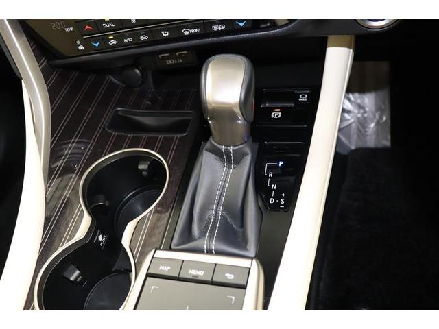 ＲＸ ＲＸ４５０ｈ　バージョンＬ　エアロ　プリクラッシュセーフティー　リアカメラ　ナビＴＶ　地デジ　本革　メモリナビ　横滑り防止装置　盗難防止装置　記録簿　エアバッグ　ＤＶＤ再生機能　１００Ｖ　ＡＢＳ　ＬＥＤライト　アルミホイール（32枚目）