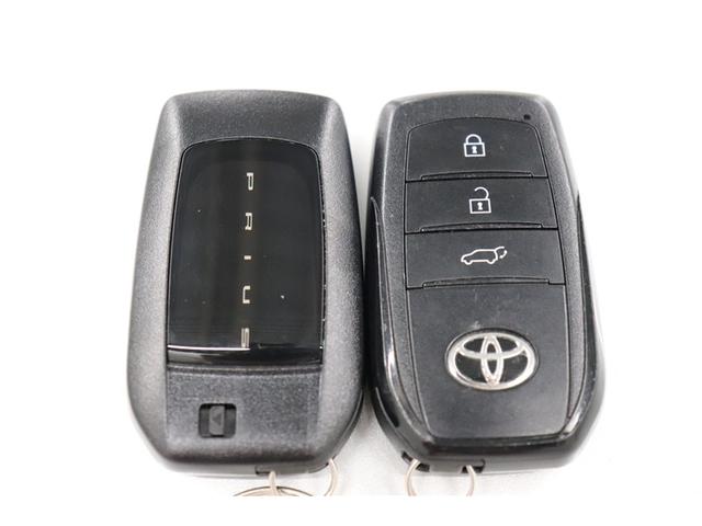 プリウス Z リアカメラ プリクラッシュ 試乗車 PWシート 1オーナ AC100V電源 LEDランプ オートクルーズ アルミホイール AC 運転席エアバッグ 横滑り防止装置 ETC付 盗難防止システム TV(37枚目)