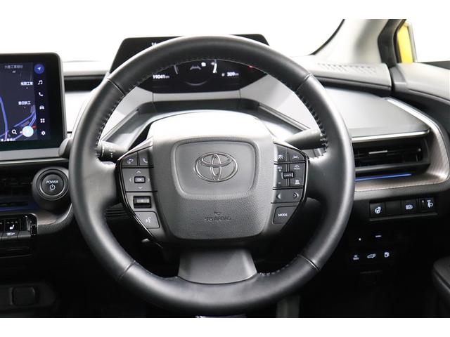 プリウス Z リアカメラ プリクラッシュ 試乗車 PWシート 1オーナ LEDランプ オートクルーズ アルミホイール AC 運転席エアバッグ 横滑り防止装置 ETC付 盗難防止システム パワーウインドウ TV(4枚目)