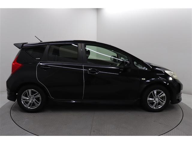 ノート ライダー アイドルストップ ワンオーナー車 記録簿 アルミホイール ABS キーレス メモリーナビ エアバック パワーステアリング Bカメラ スマートキー&プッシュスタート ドラレコ エアコン パワーウィンドウ(11枚目)