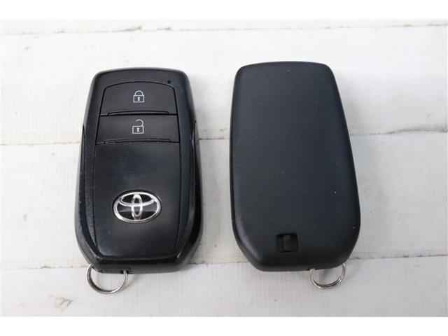 アクア Ｘ　踏み間違い防止　１００Ｖ　イモビ　点検記録簿　ＬＥＤヘッドライト　スマートキー　横滑り防止機能　キーレスエントリー　ワンオーナー　オートクルーズ　オートエアコン　元試乗車　カーテンエアバッグ　ＡＢＳ（27枚目）