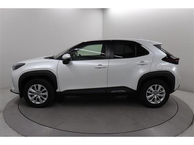 ヤリスクロス ハイブリッドＧ　ＴＳＳ　イモビライザー　バックモニタ－　記録簿有　エアコン　ナビ　ＬＥＤヘッドライト　インテリキー　パワーウィンド　ワンオーナ　Ｗエアバック　オートクルーズ　メディアプレイヤー接続　キーフリー　アルミ（13枚目）