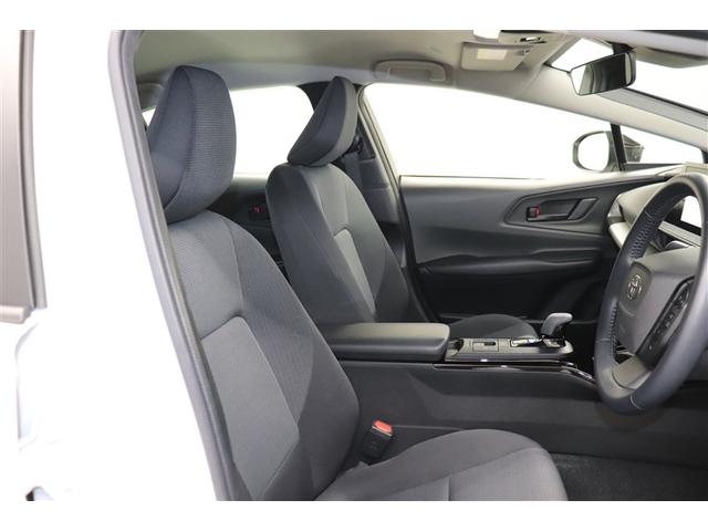 プリウス Ｘ　盗難防止装置　フルセグＴＶ　ＴＶ　１００Ｖ電源　ＬＥＤ　記録簿　ＥＳＣ　クルコン　ミュージックプレイヤー接続可　スマートキー　ＡＣ　キーフリー　ＥＴＣ　アイドリングストップ　サイドエアバック　ＡＢＳ（20枚目）