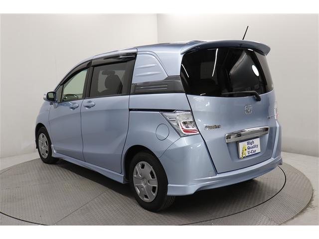 フリードスパイクハイブリッド ハイブリッド　エアバッグ　ウォークスルー　ナビＴＶ　パワーウインドウ　横滑り防止　メモリーナビ　キーレスキー　パワステ　Ｗエアバッグ　ＥＴＣ　オートエアコン　ＡＵＸ　ＡＢＳ　リアカメラ　取説記録　ＤＶＤ再生可（2枚目）