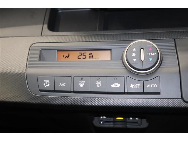 フリードスパイクハイブリッド ハイブリッド　エアバッグ　ウォークスルー　ナビＴＶ　パワーウインドウ　横滑り防止　メモリーナビ　キーレスキー　パワステ　Ｗエアバッグ　ＥＴＣ　オートエアコン　ＡＵＸ　ＡＢＳ　リアカメラ　取説記録　ＤＶＤ再生可（31枚目）