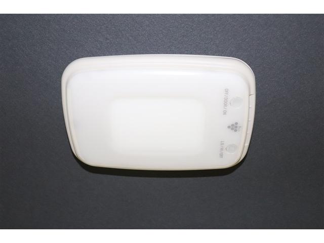 フリードスパイクハイブリッド ハイブリッド　エアバッグ　ウォークスルー　ナビＴＶ　パワーウインドウ　横滑り防止　メモリーナビ　キーレスキー　パワステ　Ｗエアバッグ　ＥＴＣ　オートエアコン　ＡＵＸ　ＡＢＳ　リアカメラ　取説記録　ＤＶＤ再生可（33枚目）