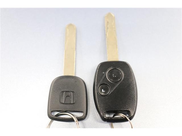 フリードスパイクハイブリッド ハイブリッド　エアバッグ　ウォークスルー　ナビＴＶ　パワーウインドウ　横滑り防止　メモリーナビ　キーレスキー　パワステ　Ｗエアバッグ　ＥＴＣ　オートエアコン　ＡＵＸ　ＡＢＳ　リアカメラ　取説記録　ＤＶＤ再生可（34枚目）