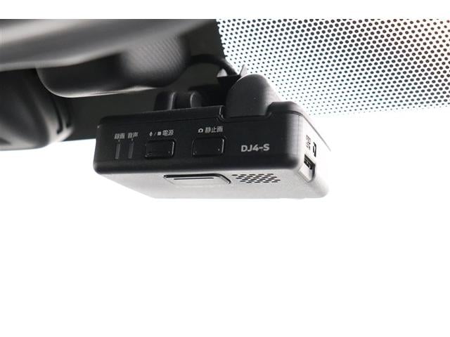 ノート ｅ－パワーニスモ　ＬＥＤランプ　地デジ　ミュージックプレイヤー接続可　横滑り防止機能　ワンオーナー車　クルコン　Ｂカメラ　メモリーナビ付き　ＤＶＤ　フルオートエアコン　スマートキープッシュスタート　Ｗエアバッグ　アルミ（9枚目）