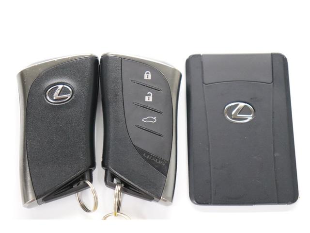 ＥＳ ＥＳ３００ｈ　Ｆスポーツ　１オーナー　オートクルーズコントロール　地デジ　電動シート　ドラレコ　ムーンルーフ　エアコン　キーレス　Ｂカメラ　メモリーナビ　アルミホイール　盗難防止装置　ＬＥＤ　パワステ　記録簿あり　ナビ＆ＴＶ（37枚目）