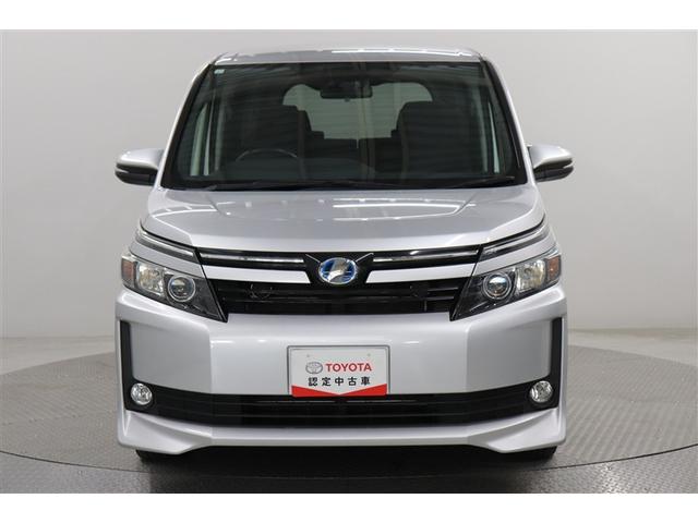 ヴォクシー ハイブリッドＶ　スマートキープッシュスタート　盗難防止アラーム　記録簿有　ＤＶＤ再生可　Ｂモニター　オートクルーズ　Ｗエアバック　ナビＴＶ　ＥＳＣ　ＥＴＣ車載器　リモコンキー　ＰＳ　ＬＥＤヘットライト　３列　アルミ（12枚目）