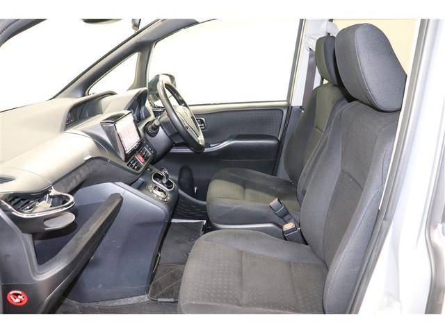 ヴォクシー ハイブリッドＶ　スマートキープッシュスタート　盗難防止アラーム　記録簿有　ＤＶＤ再生可　Ｂモニター　オートクルーズ　Ｗエアバック　ナビＴＶ　ＥＳＣ　ＥＴＣ車載器　リモコンキー　ＰＳ　ＬＥＤヘットライト　３列　アルミ（17枚目）