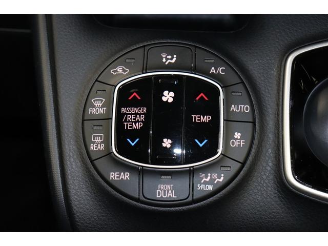 ヴォクシー ハイブリッドＶ　スマートキープッシュスタート　盗難防止アラーム　記録簿有　ＤＶＤ再生可　Ｂモニター　オートクルーズ　Ｗエアバック　ナビＴＶ　ＥＳＣ　ＥＴＣ車載器　リモコンキー　ＰＳ　ＬＥＤヘットライト　３列　アルミ（29枚目）