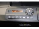 ハイブリッド　エアバッグ　ウォークスルー　ナビＴＶ　パワーウインドウ　横滑り防止　メモリーナビ　キーレスキー　パワステ　Ｗエアバッグ　ＥＴＣ　オートエアコン　ＡＵＸ　ＡＢＳ　リアカメラ　取説記録　ＤＶＤ再生可（31枚目）