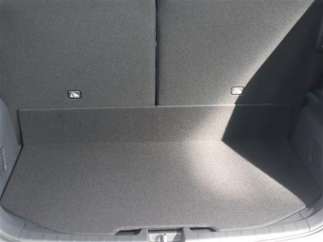 ＲＳ　ホンダセンシング　リヤパーキングセンサー　ＬＥＤヘッドライト　１５インチアルミ　コンビシート　シートヒーター　ナビ装着用バックカメラ・ステアリングスイッチ(16枚目)