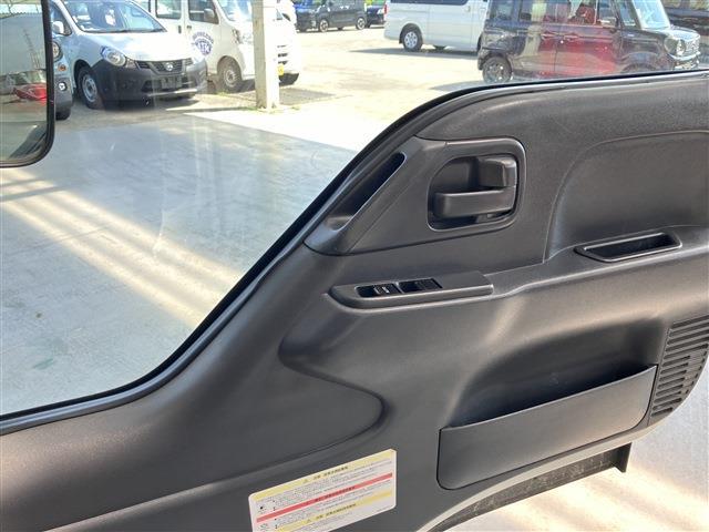 タイタントラック ロングフルワイドロー　ＤＴ　１．５５ｔ　軽減Ｂ・ＬＥＤ・ナビ・ＥＴＣ付（6枚目）