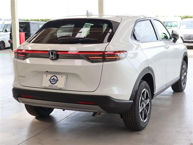 ヴェゼル Ｇ　４ＷＤ　登録済未使用車　ナビ装着用ＰＫＧ（5枚目）