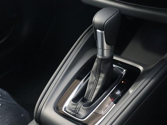 ヴェゼル Ｇ　４ＷＤ　登録済未使用車　ナビ装着用ＰＫＧ（8枚目）