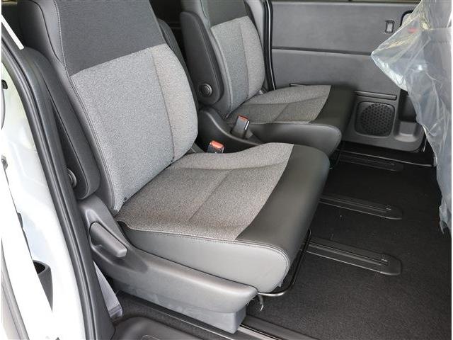 フリード エアー　ＥＸ　６人　届出済み未使用車　１５ＡＷ　ＢＳＭ　Ｒクーラー　シートヒーター（15枚目）