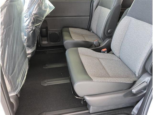 フリード エアー　ＥＸ　６人　届出済み未使用車　１５ＡＷ　ＢＳＭ　Ｒクーラー　シートヒーター（18枚目）