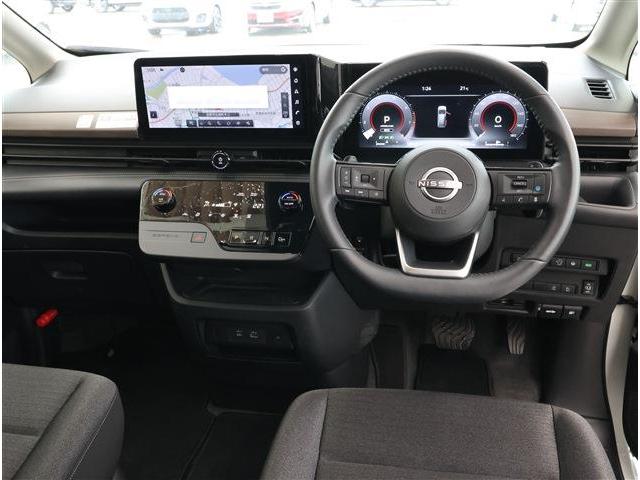 セレナ ハイウェイスターV 12.3型ナビ 360カメラ ETC W充電 電動格納ミラー(3枚目)