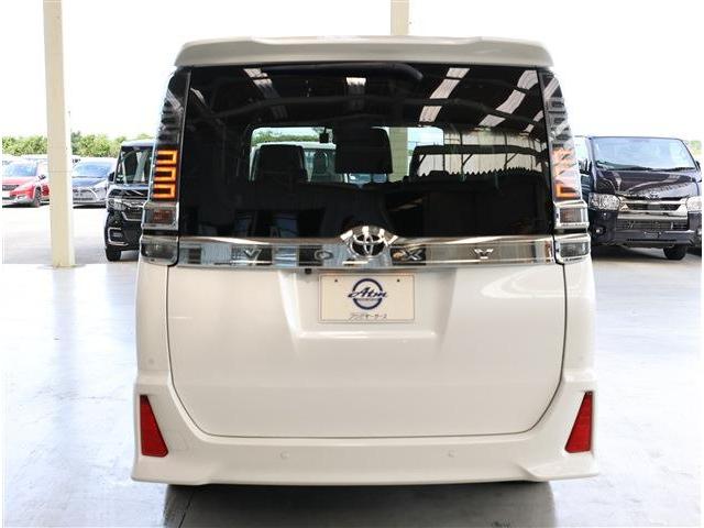 ヴォクシー ＺＳ　煌ＩＩＩ　コンビシート　ナビ　ＴＶ　バックカメラ　ＥＴＣ２．０（28枚目）