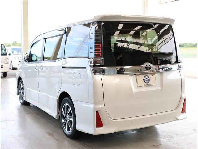 ヴォクシー ＺＳ　煌ＩＩＩ　コンビシート　ナビ　ＴＶ　バックカメラ　ＥＴＣ２．０（29枚目）