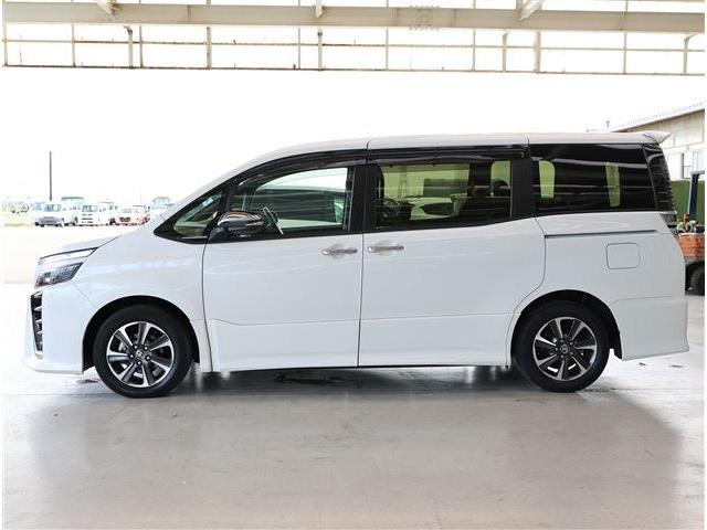 ヴォクシー ＺＳ　煌ＩＩＩ　コンビシート　ナビ　ＴＶ　バックカメラ　ＥＴＣ２．０（30枚目）