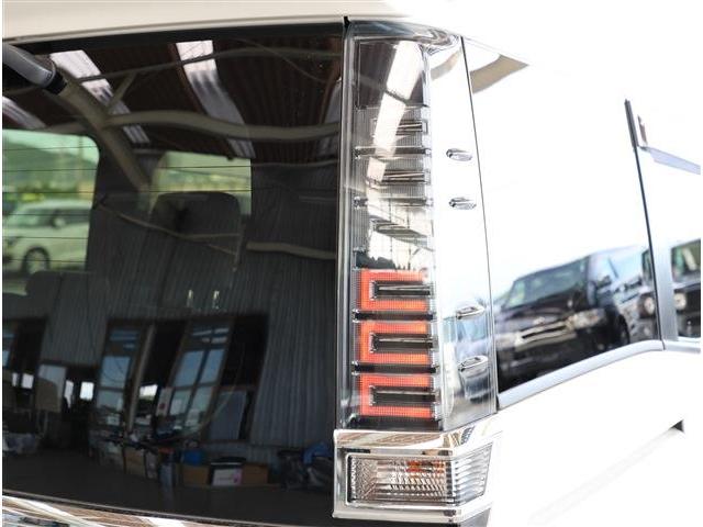 ヴォクシー ＺＳ　煌ＩＩＩ　コンビシート　ナビ　ＴＶ　バックカメラ　ＥＴＣ２．０（32枚目）