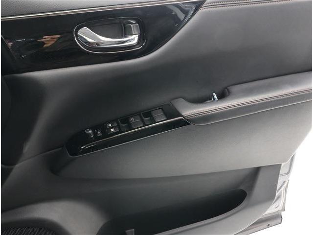 �A�c�~���[�^�[�X�ł͐l�C�̒��ÎԂ��펞�P�T�O�O��I�f�����|�������f�ڎ��q�ȊO�ɂ��z�[���y�[�W�Ɍf�ڒ��I�I