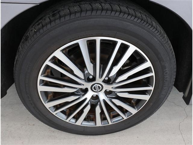 �A�c�~���[�^�[�X�ł͐l�C�̒��ÎԂ��펞�P�T�O�O��I�f�����|�������f�ڎ��q�ȊO�ɂ��z�[���y�[�W�Ɍf�ڒ��I�I