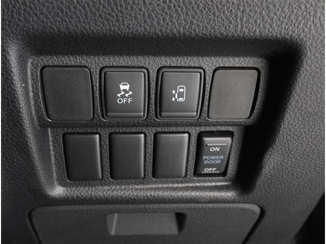 �A�c�~���[�^�[�X�ł͐l�C�̒��ÎԂ��펞�P�T�O�O��I�f�����|�������f�ڎ��q�ȊO�ɂ��z�[���y�[�W�Ɍf�ڒ��I�I