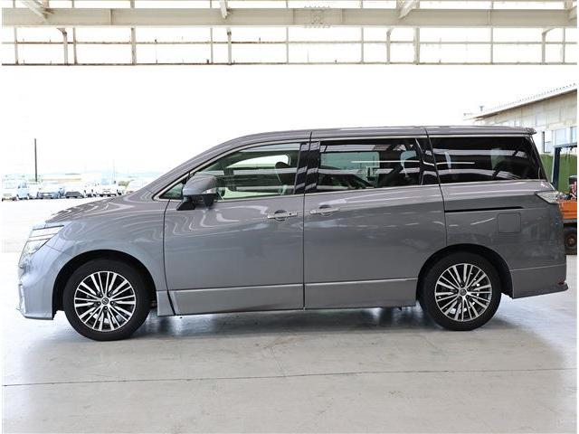 �A�c�~���[�^�[�X�ł͐l�C�̒��ÎԂ��펞�P�T�O�O��I�f�����|�������f�ڎ��q�ȊO�ɂ��z�[���y�[�W�Ɍf�ڒ��I�I