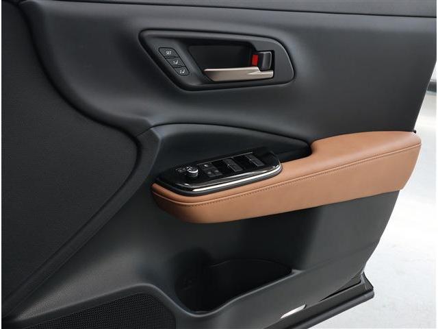 クラウンスポーツ Z 4WD Pルーフ・寒冷地(10枚目)