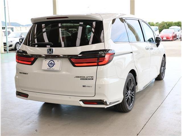 オデッセイハイブリッド ｅ：ＨＥＶアブソルート・ＥＸブラックエディション　登録済未使用車・１１．４型ナビ・ＴＶ・３６０カメラ付（7枚目）