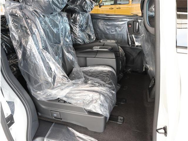 オデッセイハイブリッド ｅ：ＨＥＶアブソルート・ＥＸブラックエディション　登録済未使用車・１１．４型ナビ・ＴＶ・３６０カメラ付（14枚目）