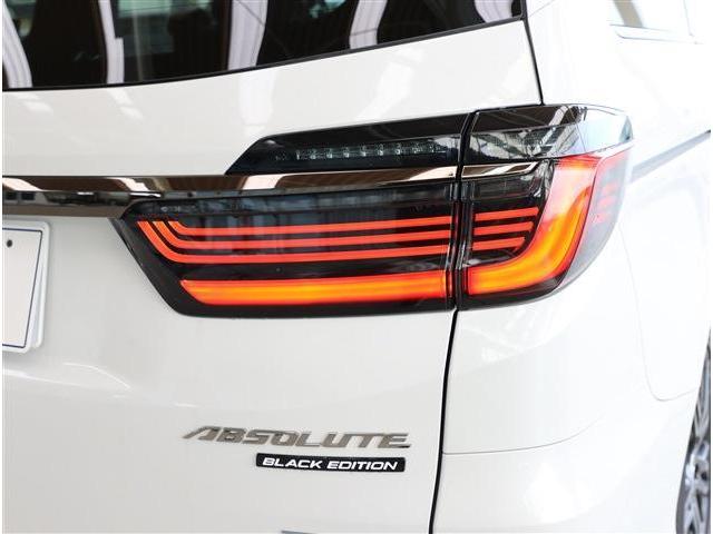 オデッセイハイブリッド ｅ：ＨＥＶアブソルート・ＥＸブラックエディション　登録済未使用車・１１．４型ナビ・ＴＶ・３６０カメラ付（28枚目）