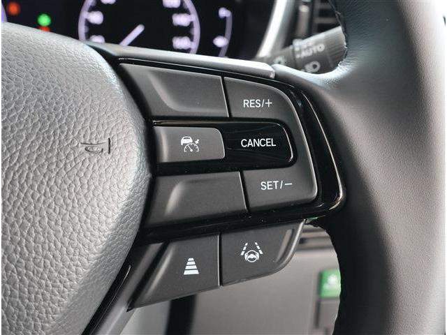 オデッセイハイブリッド ｅ：ＨＥＶアブソルート・ＥＸブラックエディション　登録済未使用車・１１．４型ナビ・ＴＶ・３６０カメラ付（31枚目）