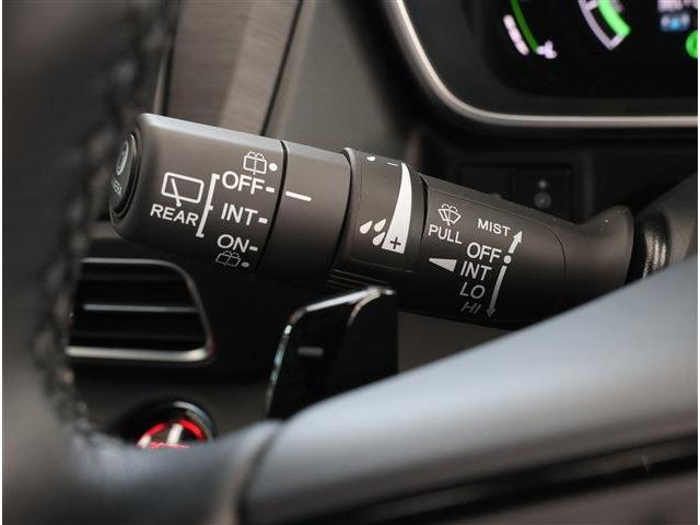 オデッセイハイブリッド ｅ：ＨＥＶアブソルート・ＥＸブラックエディション　登録済未使用車・１１．４型ナビ・ＴＶ・３６０カメラ付（32枚目）