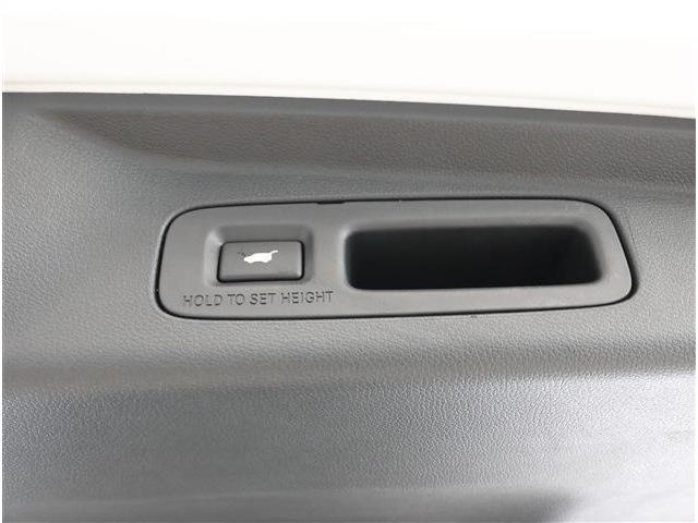 オデッセイハイブリッド ｅ：ＨＥＶアブソルート・ＥＸブラックエディション　登録済未使用車・１１．４型ナビ・ＴＶ・３６０カメラ付（39枚目）