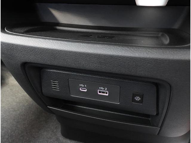 セレナ ｅ－パワー　ハイウェイスターＶ　寒冷地　１２．３型ナビ　ＴＶ　全カメラ　ＥＴＣ　Ｄレコ（8枚目）