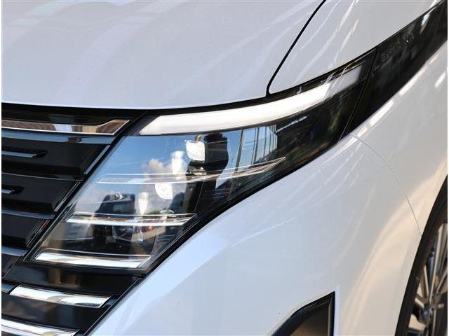 セレナ ｅ－パワー　ハイウェイスターＶ　寒冷地　１２．３型ナビ　ＴＶ　全カメラ　ＥＴＣ　Ｄレコ（34枚目）