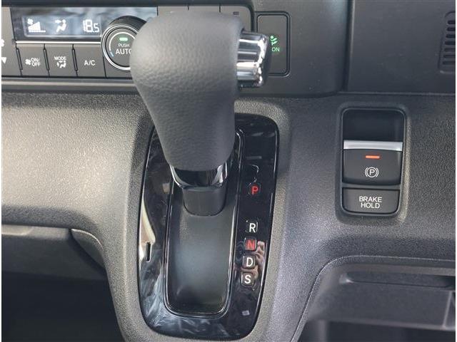 Ｎ－ＢＯＸカスタム コーディネートスタイル　モノトーン　届出済未使用車・両側Ｐドア・ナビ装着用ＰＫＧ（10枚目）