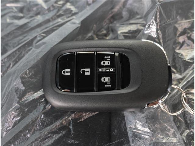 Ｎ－ＢＯＸカスタム コーディネートスタイル　モノトーン　届出済未使用車・両側Ｐドア・ナビ装着用ＰＫＧ（30枚目）