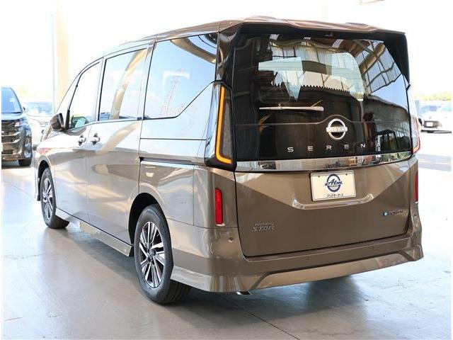 セレナ ｅ－パワー　ハイウェイスターＶ　寒冷地　１２．３型ナビ　ＴＶ　全カメラ　ＥＴＣ　Ｄレコ（33枚目）